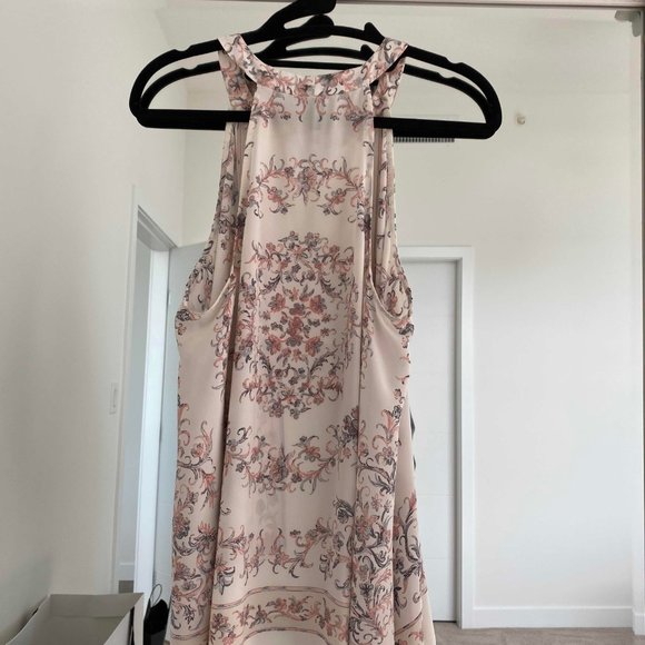 BCBG Ornamental Pattern Blush Tank top Blouse - Picture 4 of 4